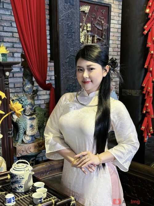 Ao-Dai-Viet-Nam-5a17cc8d98c714895.jpg