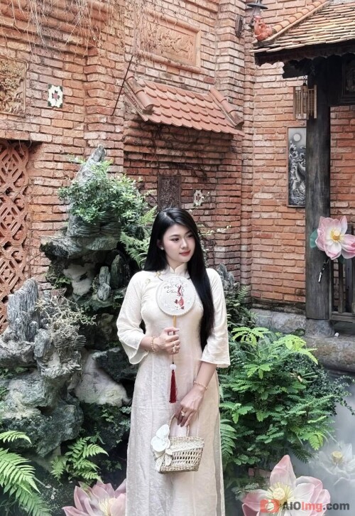 Ao-Dai-Viet-Nam-84a234c311308c4d0.jpg